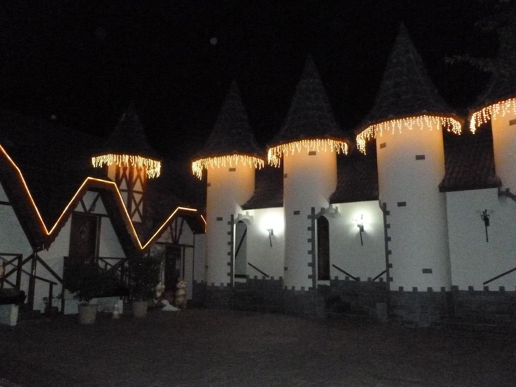 Campos do Jordão 松鼠旅馆酒店 外观 照片